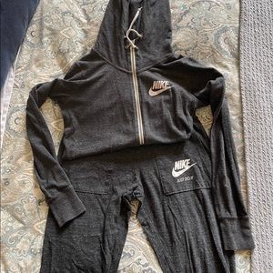 Nike sweats outfit